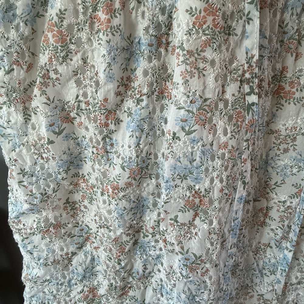 Francesca's Collections White Floral Maxi Dress - Picture 5 of 7
